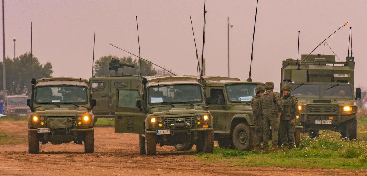 Vehículos Aníbal y de otros modelos en un ejercicio del Ejército de Tierra (Foto: Flickr Ejército de Tierra).