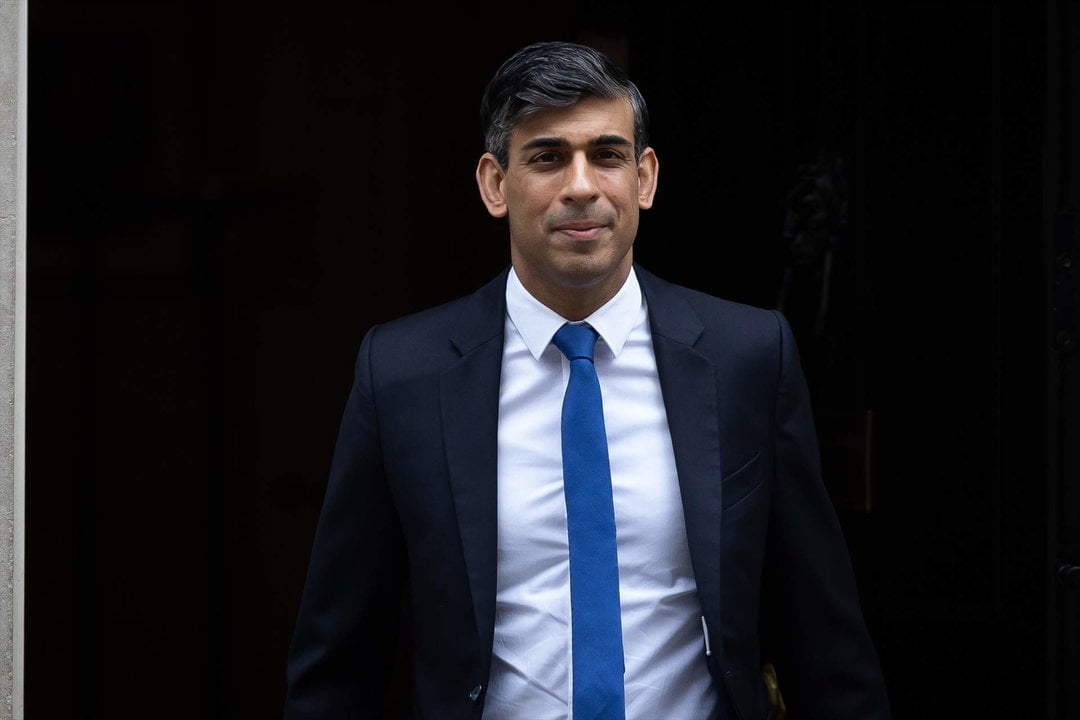 March 20, 2024, London, United Kingdom: Prime Minister Rishi Sunak leaves 10 Downing Street for Parliament to take the weekly session of Prime Minister's Questions in London. Foto de ARCHIVO