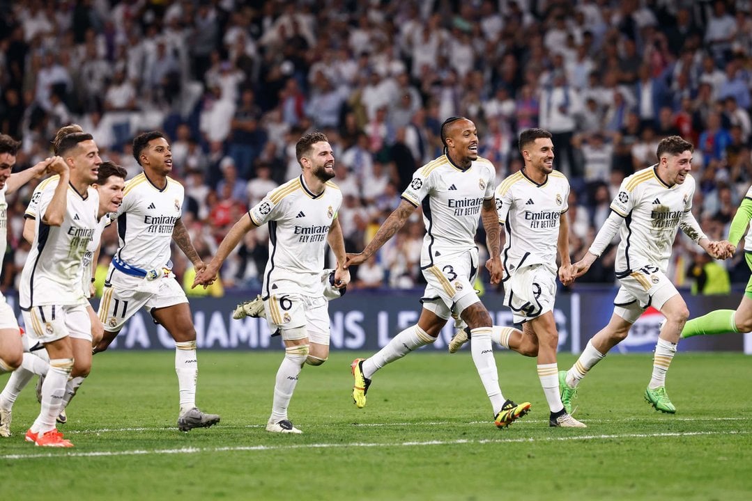 El Real Madrid celebra la victoria en la final de la Champions League.