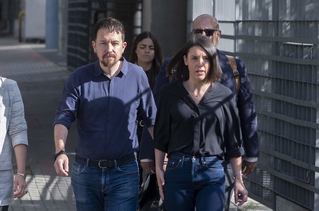 El exvicepresidente del Gobierno Pablo Iglesias, y la candidata de Podemos a las elecciones europeas, Irene Montero, a su llegada para declarar en el Juzgado de lo Penal nº 14 de Madrid, a 27 de mayo de 2024, en Madrid.