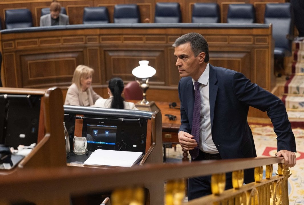 El presidente del Gobierno, Pedro Sánchez, durante una sesión plenaria, en el Congreso de los Diputados,