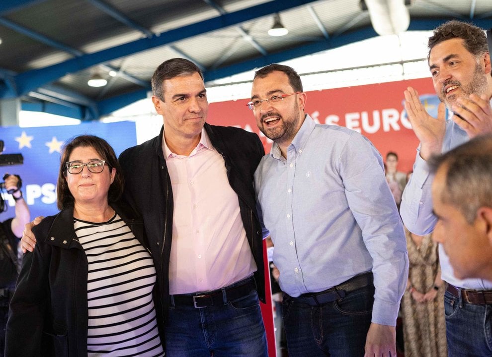 Mitin de campaña a las elecciones europeas del PSOE en Gijón. Participan Pedro Sánchez, Adrián Barbón, Begoña Fernández y Jonás Fernández.