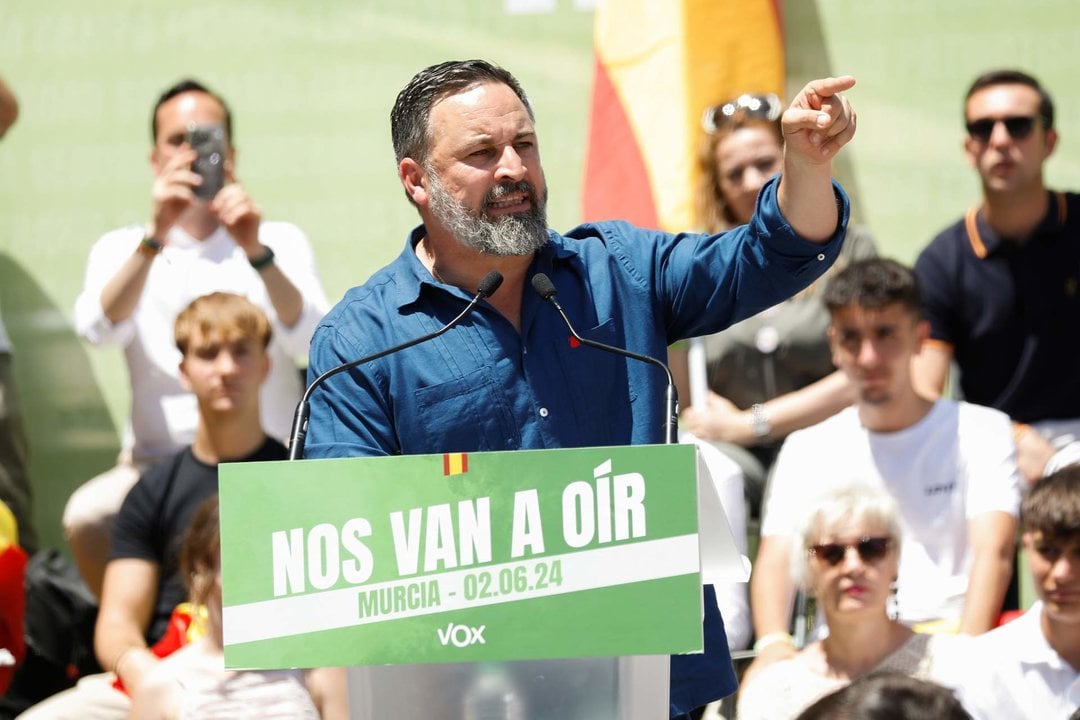 El líder de VOX, Santiago Abascal, interviene durante un acto de campaña de VOX.