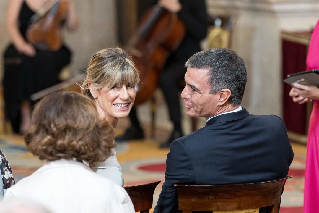 Archivo - El presidente del Gobierno, Pedro Sánchez, y su mujer, Begoña Gómez.
