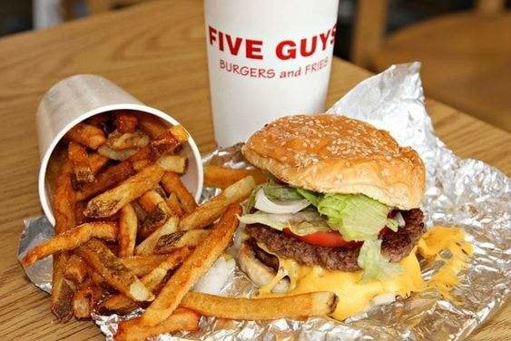 ¿Cuáles son los productos más vendidos de Five Guys?