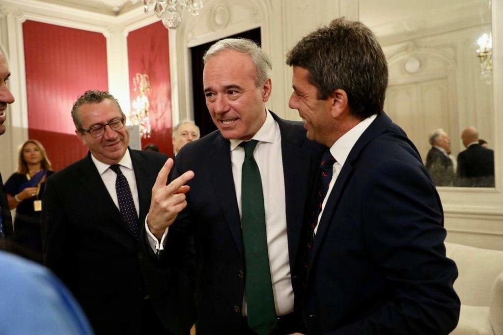 El presidente del PP-Aragón, Jorge Azcón, en la toma de posesión de Carlos Mazón.