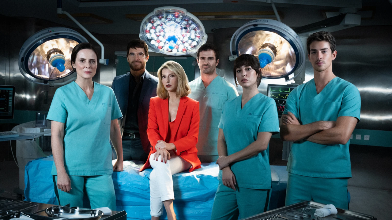 El elenco de 'Respira', serie de Netflix cuyos ochos capítulos transcurren en un hospital público.