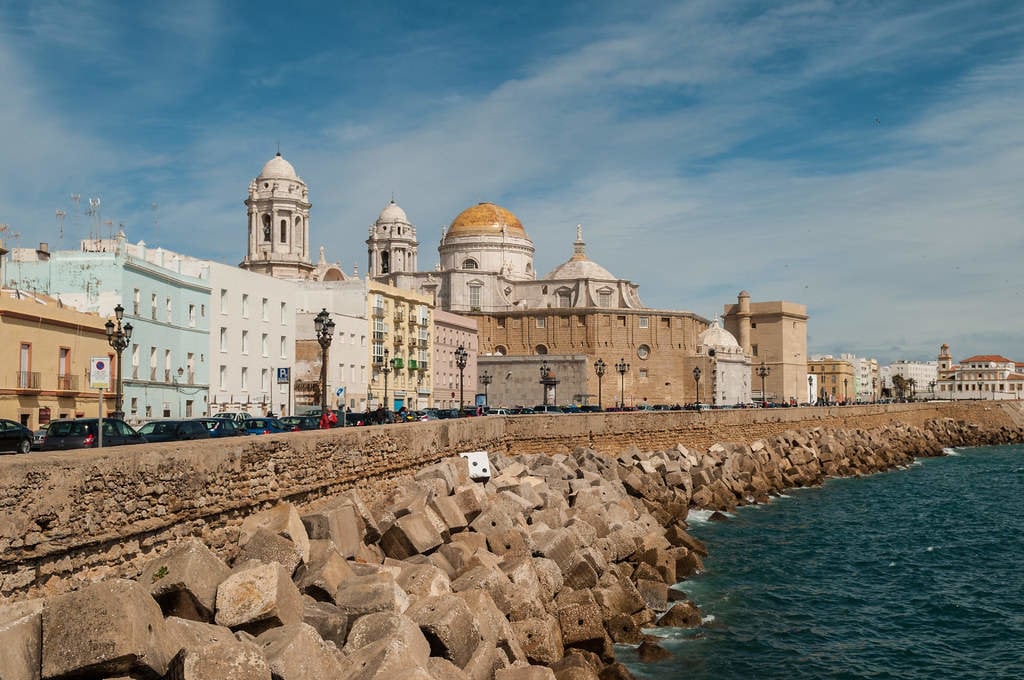 Donde comprar terea en Cádiz: Estos son los sitios abiertos 24 horas donde encontrar Iqos