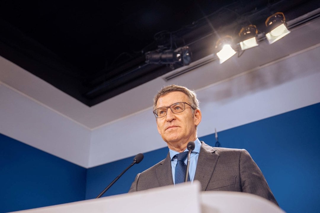 El líder del PP, Alberto Núñez Feijóo, durante una rueda de prensa, en la sede del PP, a 29 de abril de 2024, en Madrid.