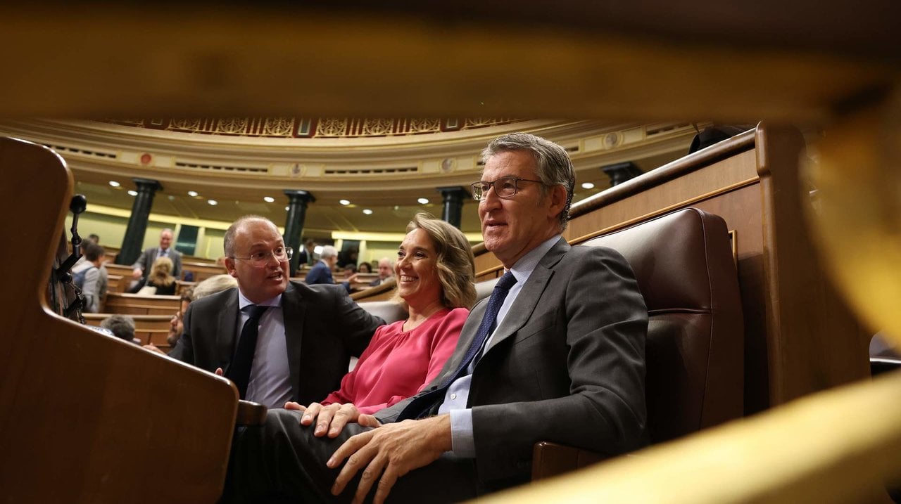 De izquierda a derecha. El portavoz del PP en el Congreso, Miguel Tellado; la secretaria del PP, Cuca Gamarra y el presidente del PP, Alberto Núñez Feijóo.