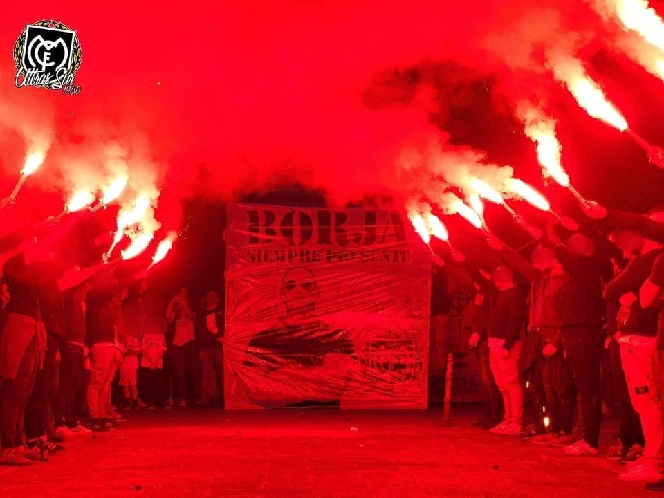 Homenaje de Ultras Sur a Borja Villacís.