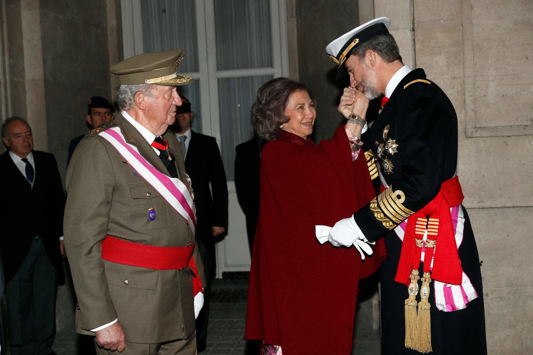 Juan Carlos de Borbón y Borbón, Sofia de Grecia y su hijo el actual rey de España Felipe VI