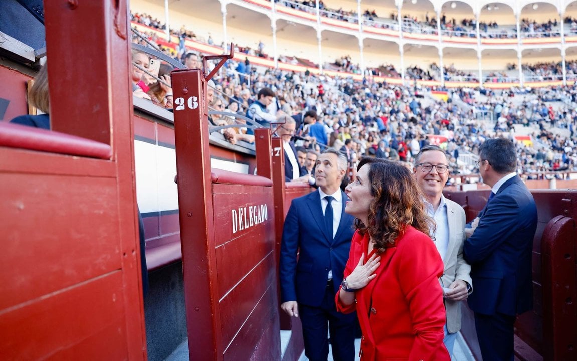 Isabel Díaz Ayuso, en el callejón de la Plaza de Toros de las Ventas (Foto: Comunidad de Madrid).