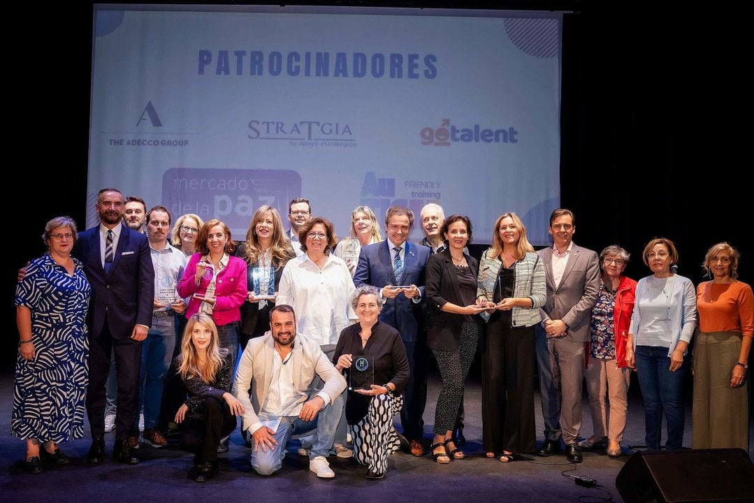 Guinda al Ayuntamiento de Madrid, premiado por su compromiso con la inclusión de las personas del espectro autista.