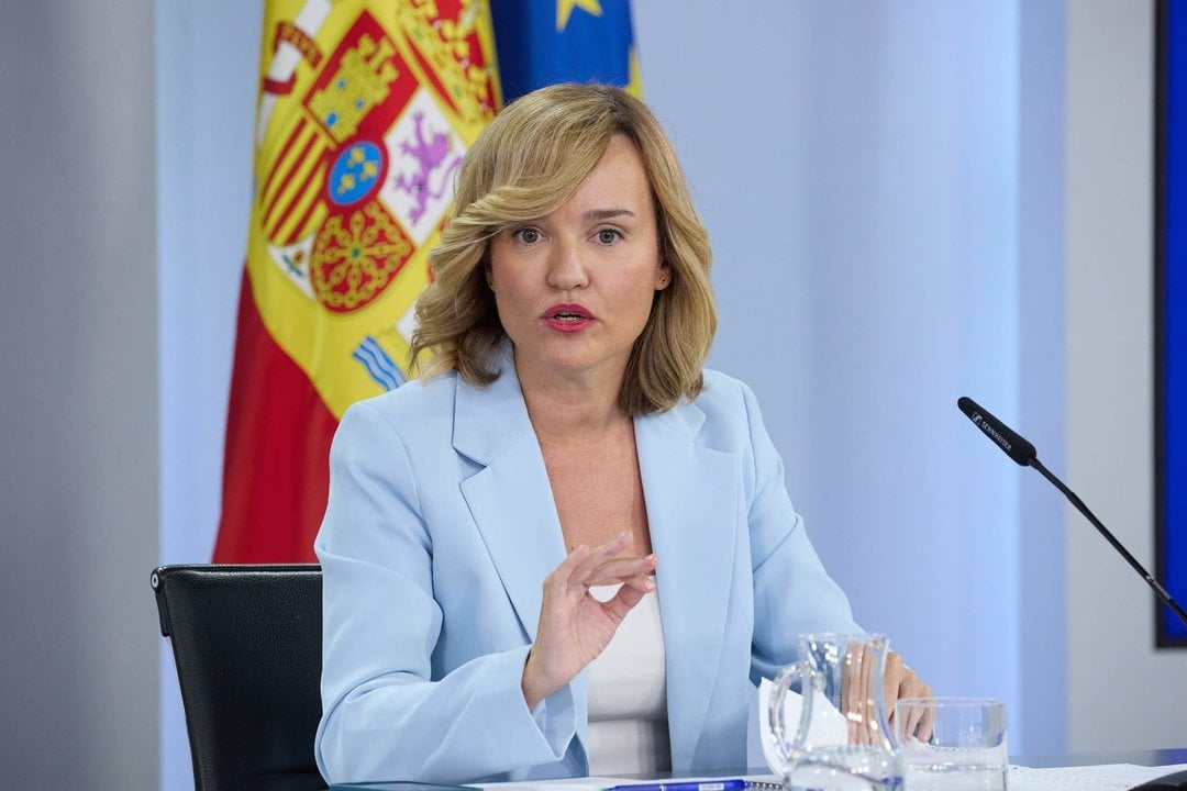 La ministra Portavoz y de Educación y Deporte, Pilar Alegría, durante una rueda de prensa posterior al Consejo de Ministros, en el Palacio de la Moncloa, a 8 de octubre de 2024, en Madrid.