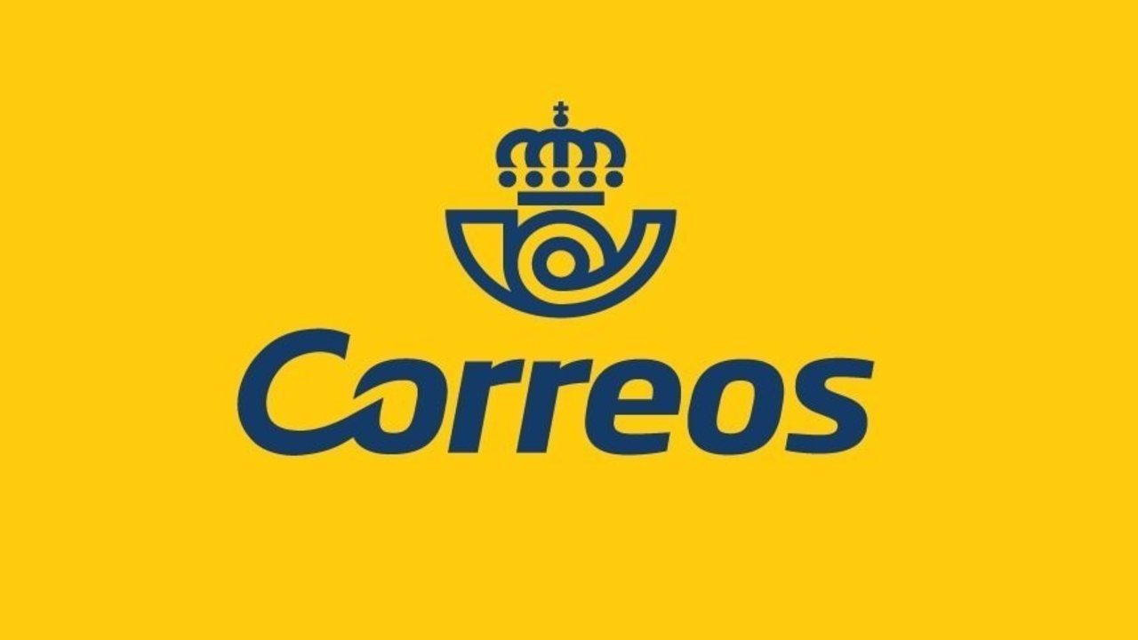 Correos decide hoy si quita la corona de su logo