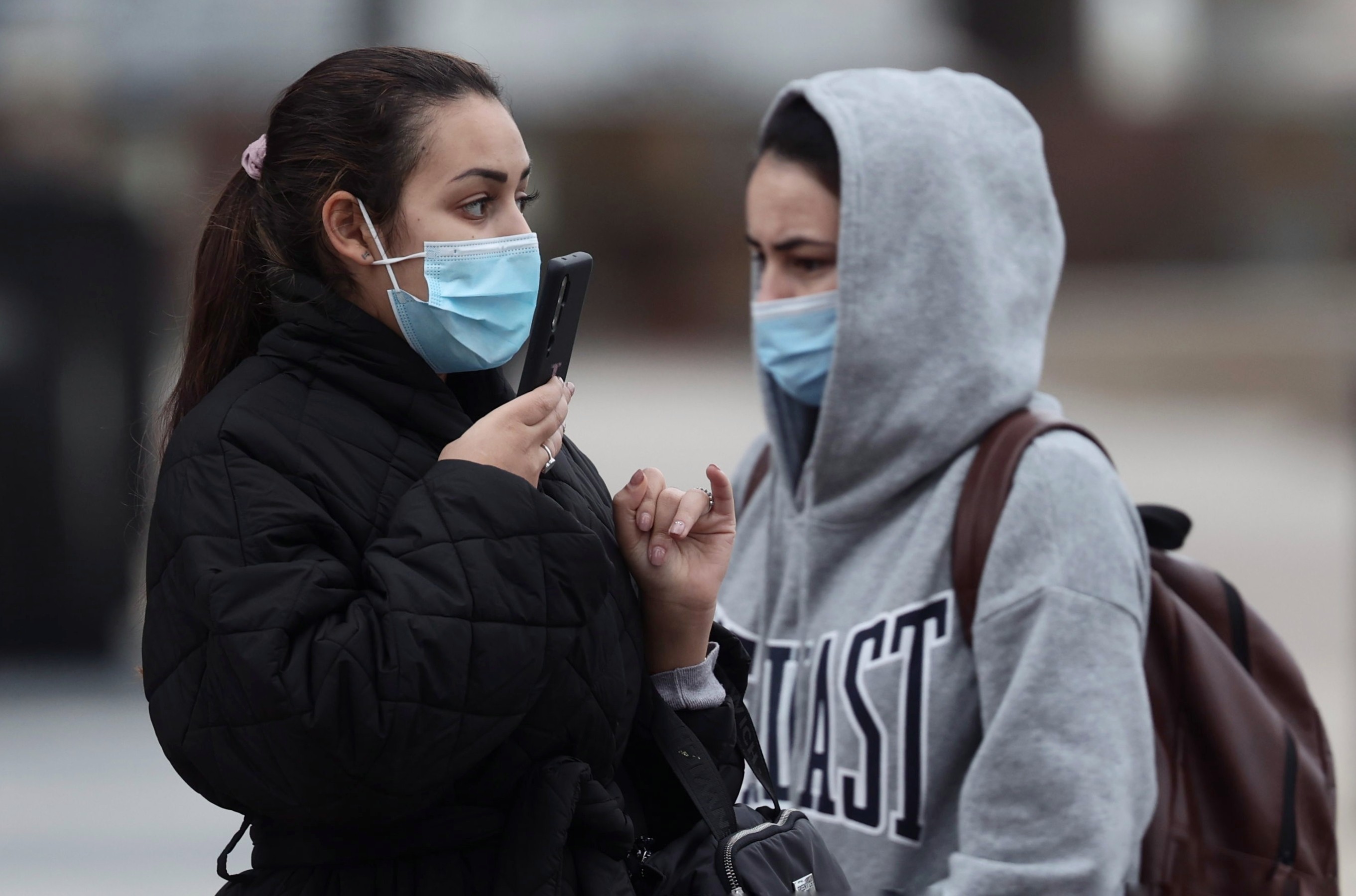 La mascarilla es obligatoria desde este viernes en exteriores salvo para practicar deporte o en espacios naturales