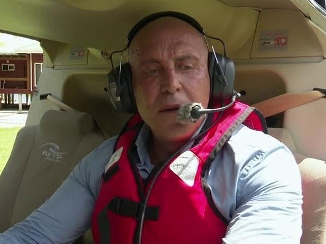 Kiko Matamoros da comienzo a 'Supervivientes 2022' con su salto desde el helicóptero