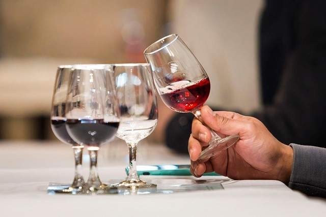 Cooperativas Agro-alimentarias pide no dar pábulo a falsas polémicas como la del vino en los menús