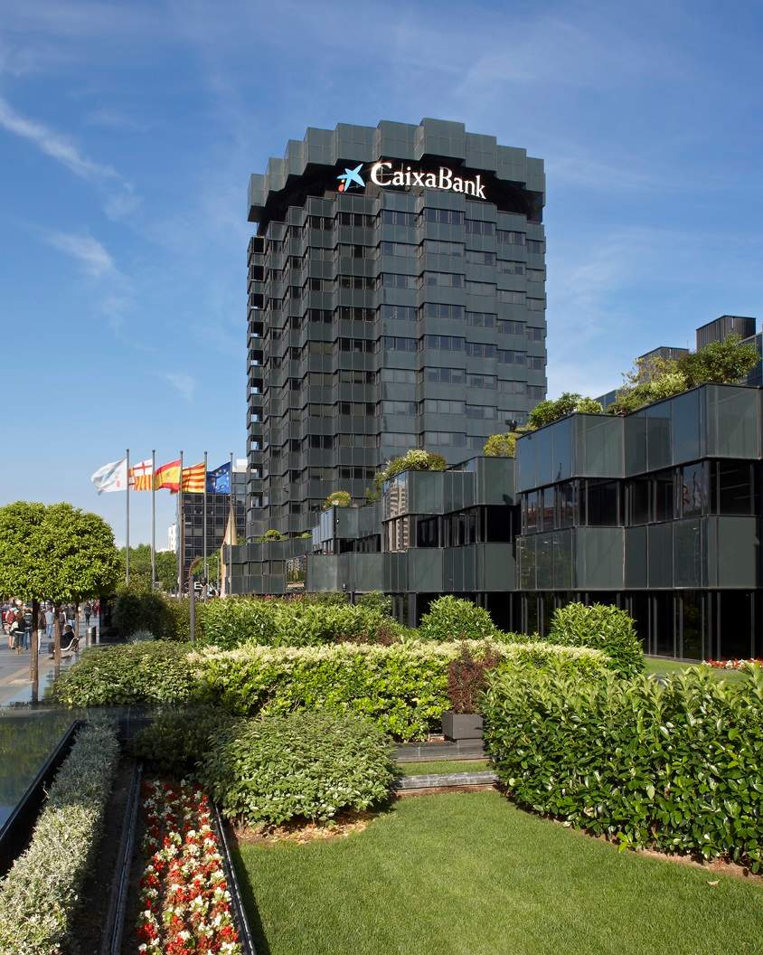 CaixaBank recompra 18,3 millones de acciones por 56,8 millones de euros