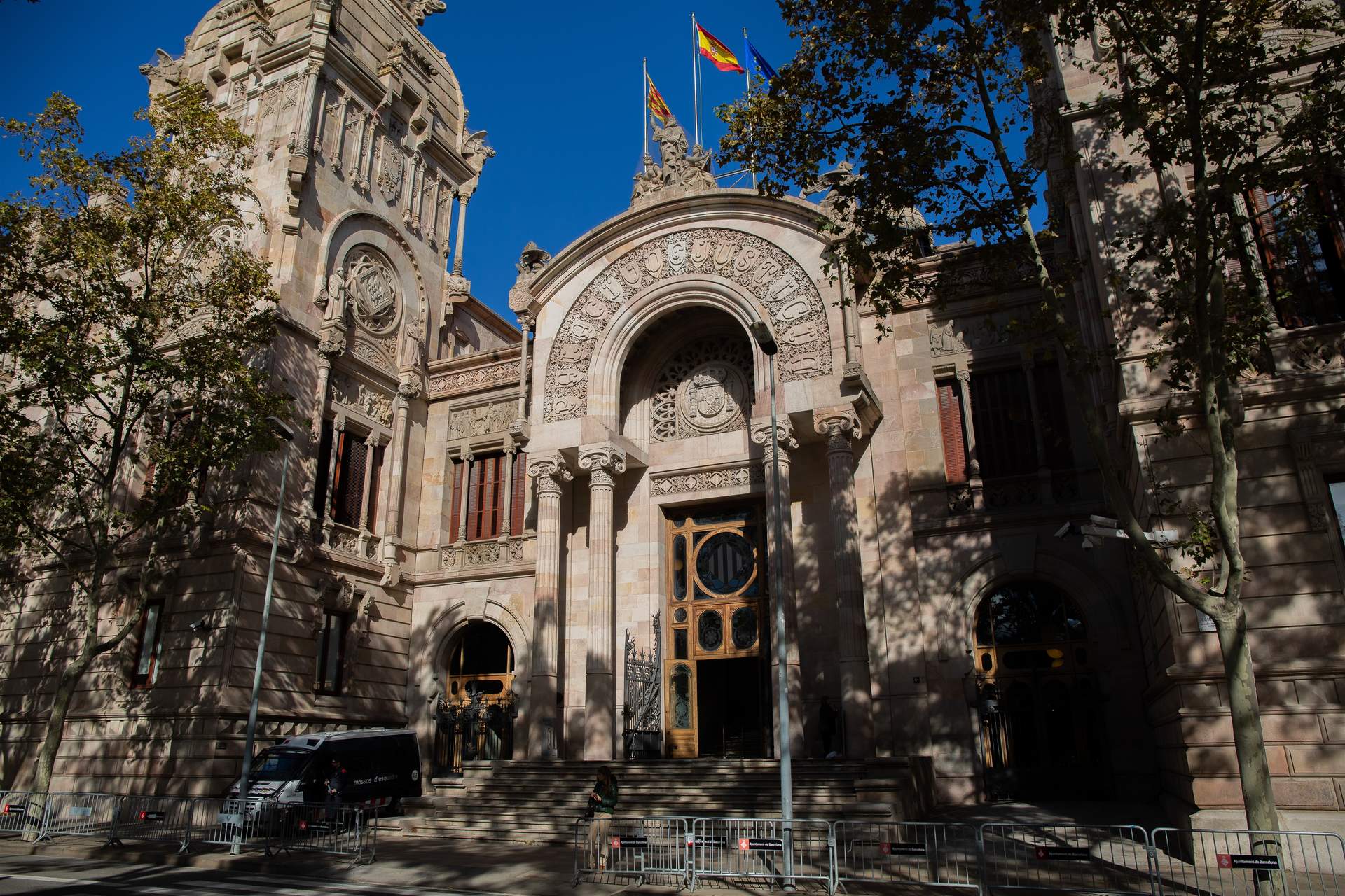 El TSJ de Cataluña aparta a un juez del caso contra la Mesa del Parlament al cuestionar su imparcialidad