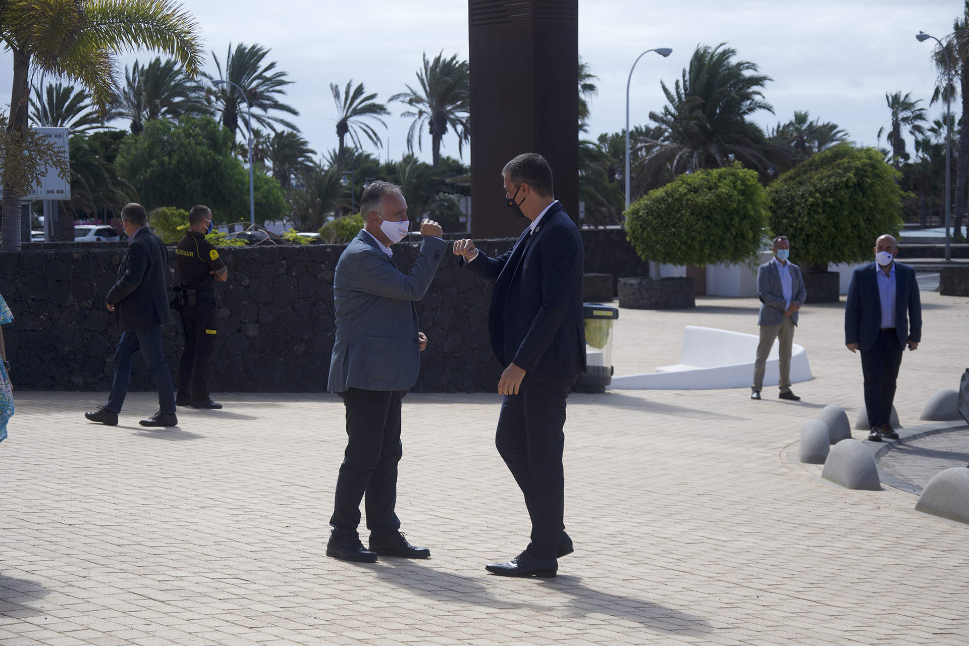 Sánchez inicia sus vacaciones en Lanzarote y se verá en los próximos días con el presidente canario