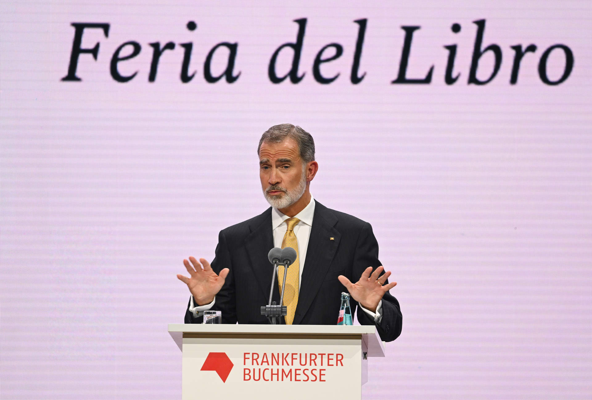 Felipe VI inaugura la Feria del Libro en Frankfurt y reivindica el 