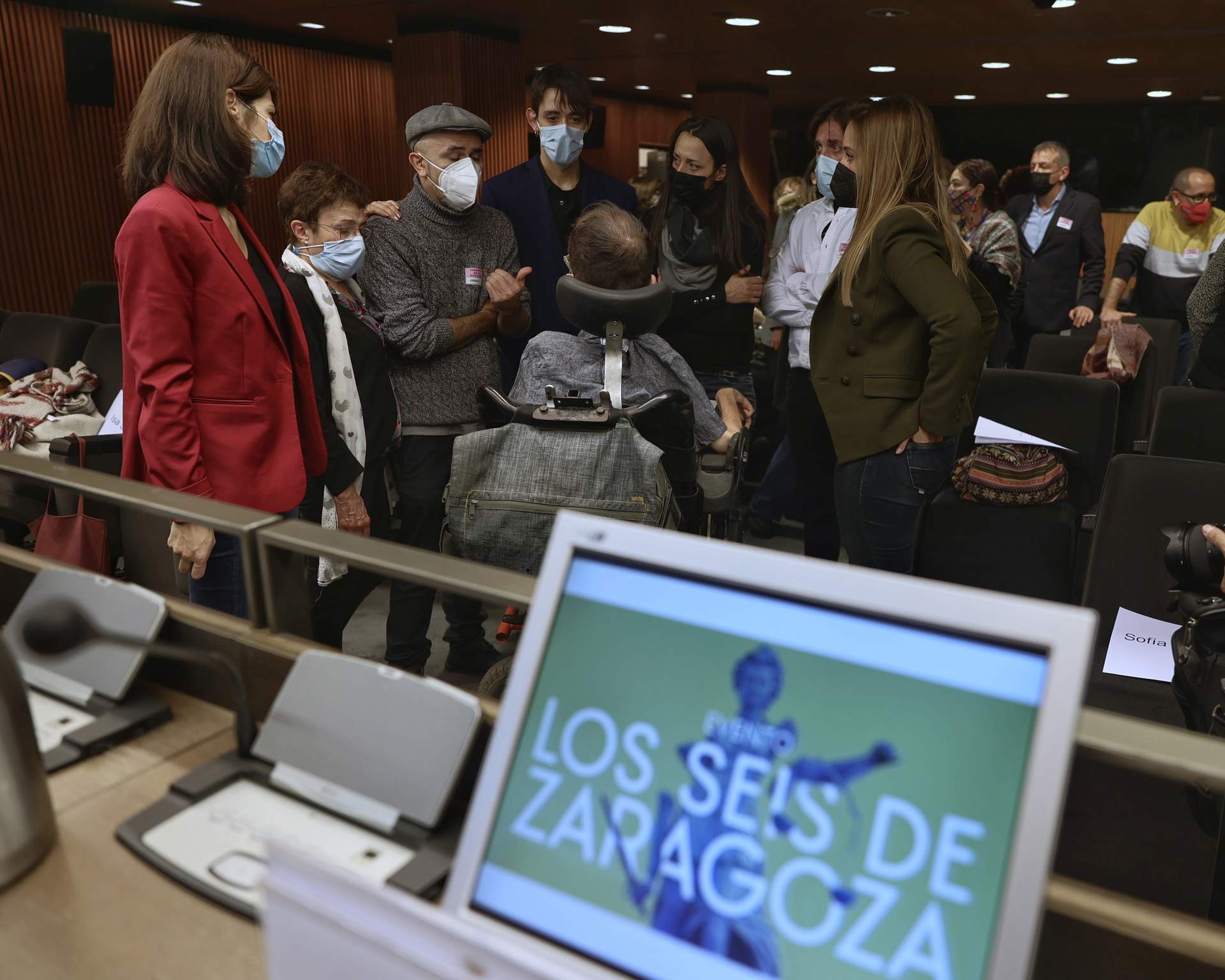 Garzón, Iglesias y Errejón apoyan un texto para absolver a 'los 6 de Zaragoza', condenados por atentado a la autoridad