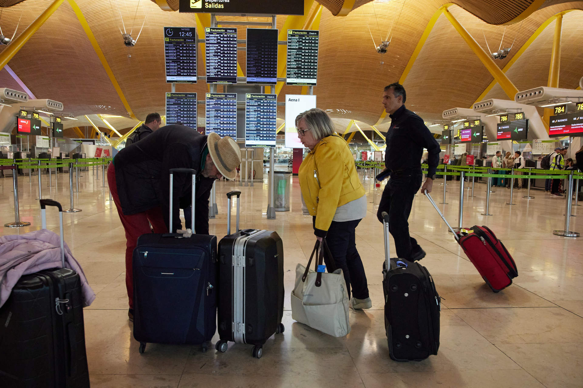 Los aeropuertos españoles operarán 81.643 vuelos durante estas fechas navideñas, rozando cifras prepandemia