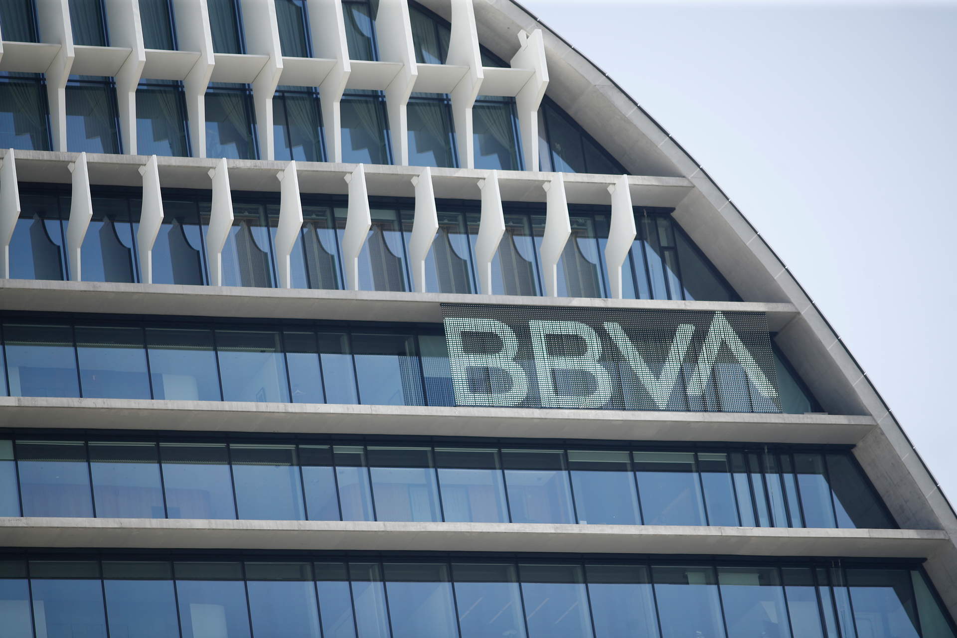 BBVA propondrá en junta el pago de un dividendo complementario de 0,31 euros por acción