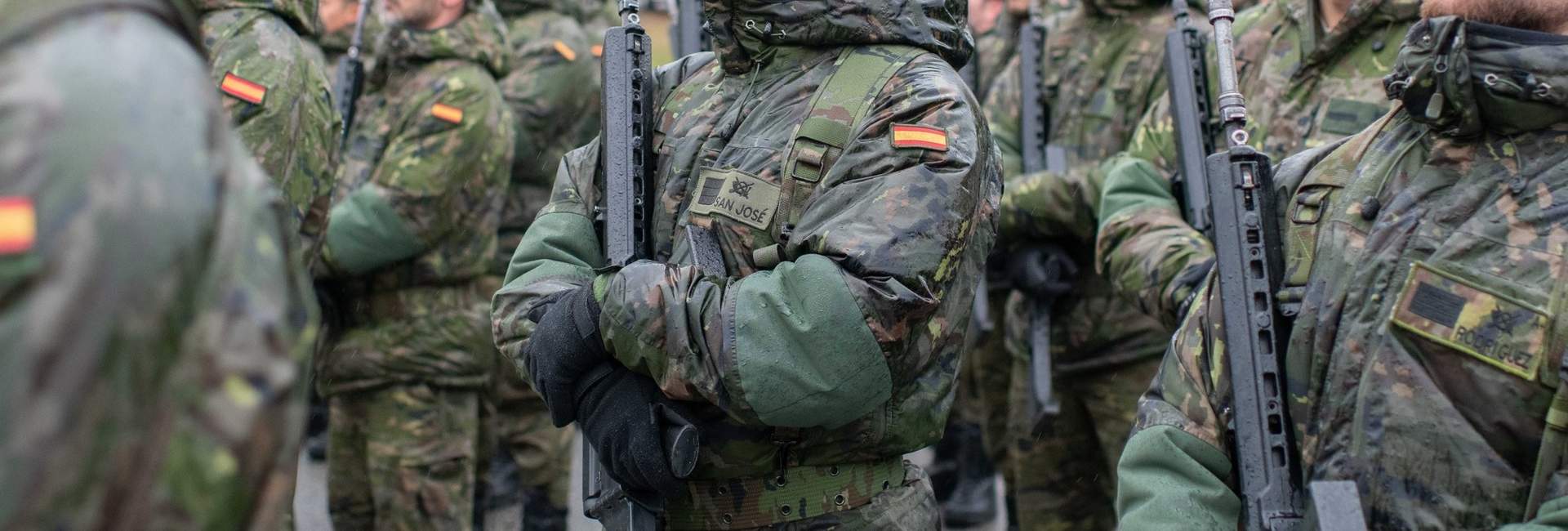 Traje de intemperie y frío extremo del Ejército Español 
