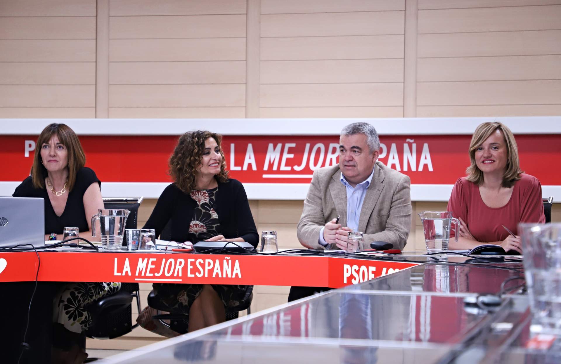Reunión del Comité Electoral del PSOE en la sede del partido en Ferraz, en el que han participado la vicesecretaria general, María Jesús Montero, el Coordinador General de campaña, Santos Cerdán y la portavoz, Pilar Alegría.