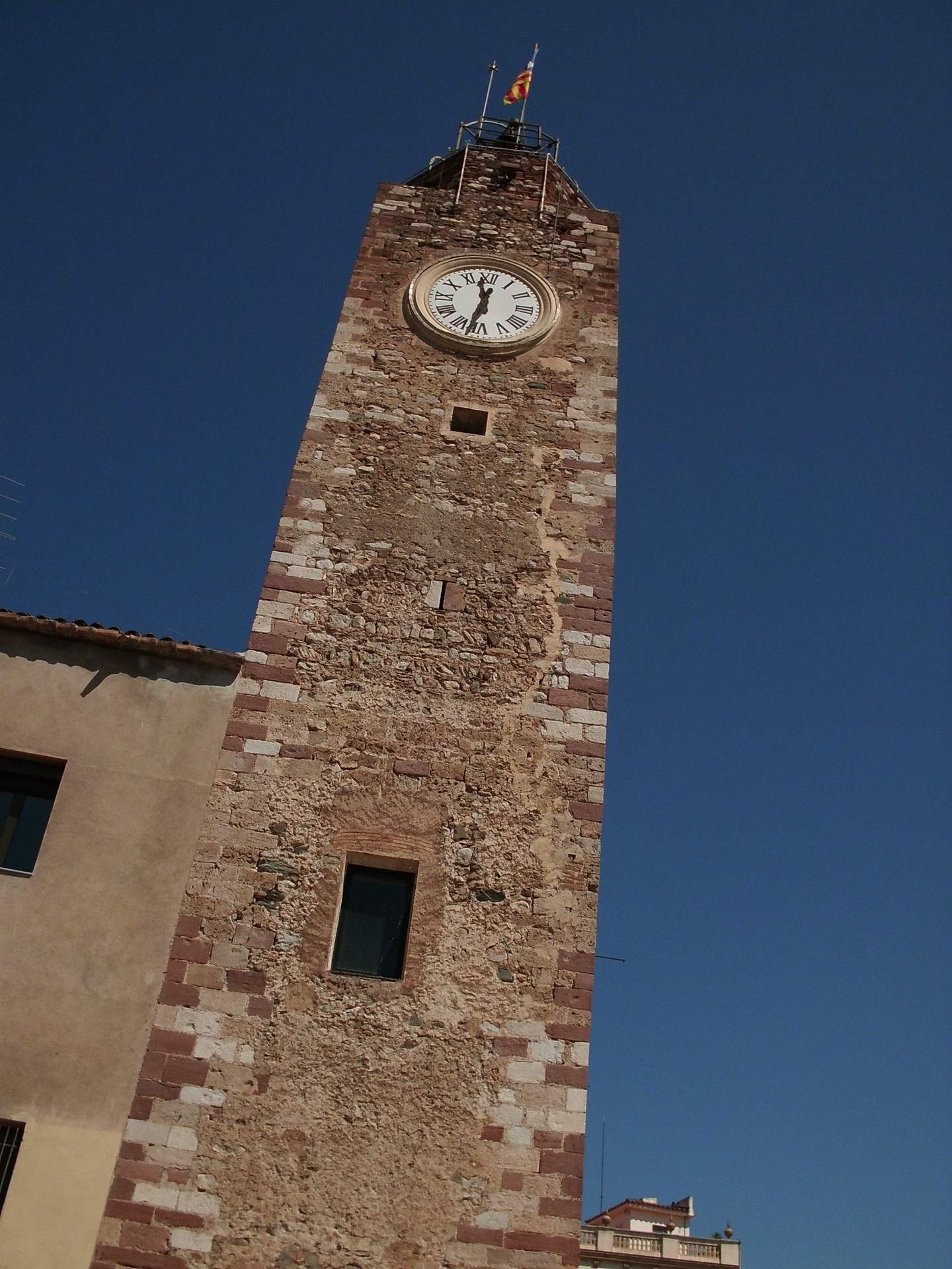 La torre del reloj en Olesa de Montserrat, Fuente |Wikipedia Commmons.