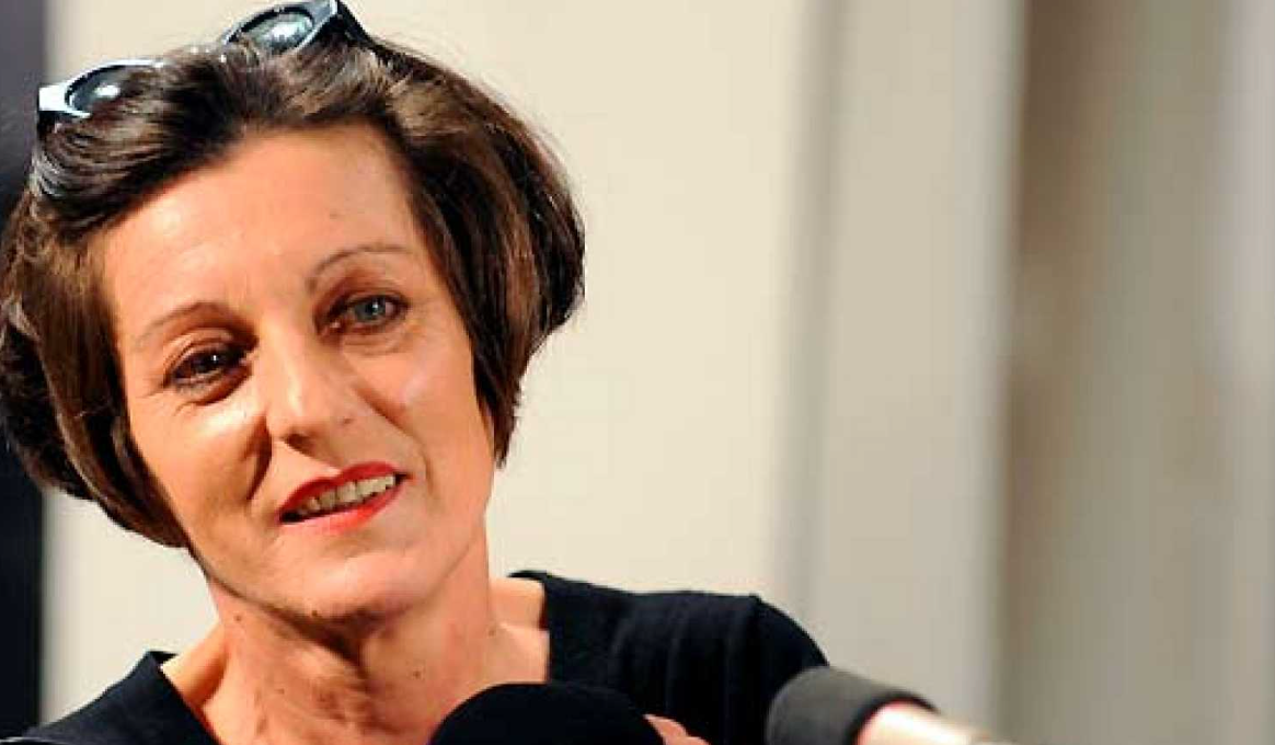 En 2009, Herta Müller recibe el prestigioso Premio Nobel de Literatura como reconocimiento a su obra. Fuente | RTVE.