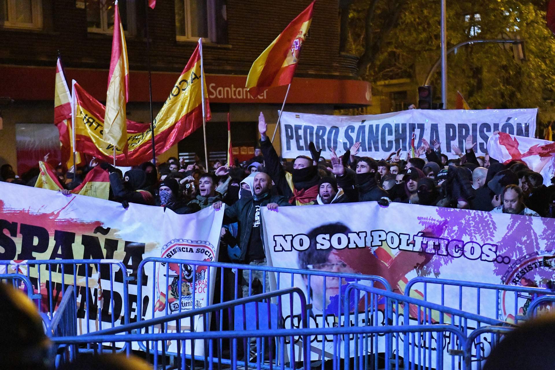 Expedientan a tres guardias civiles tras las amenazas de derramar sangre  contra la ley de amnistía