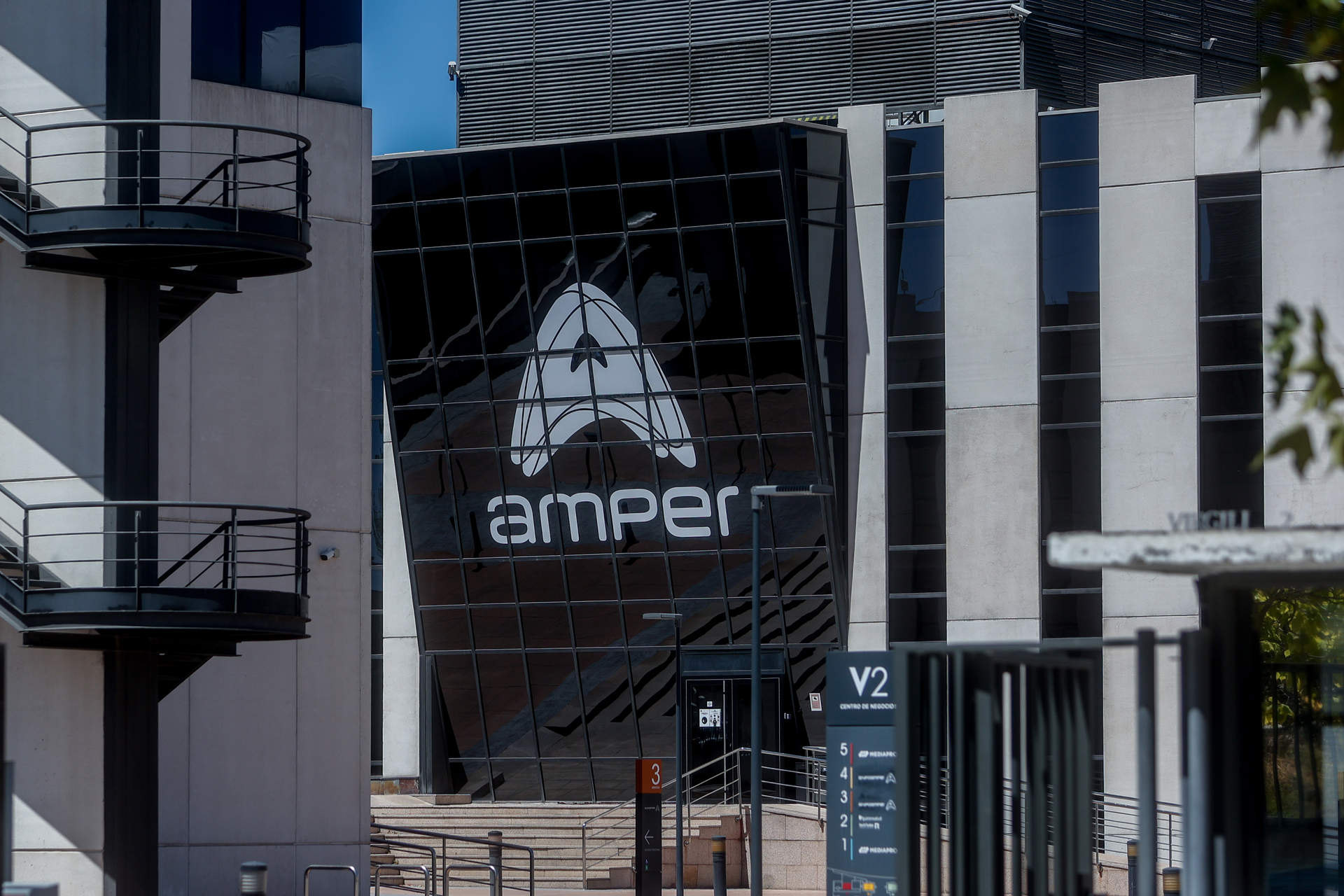 Zelenza eleva su participación en Amper hasta el 9,16% y Jomar e Hijos al 5,34%