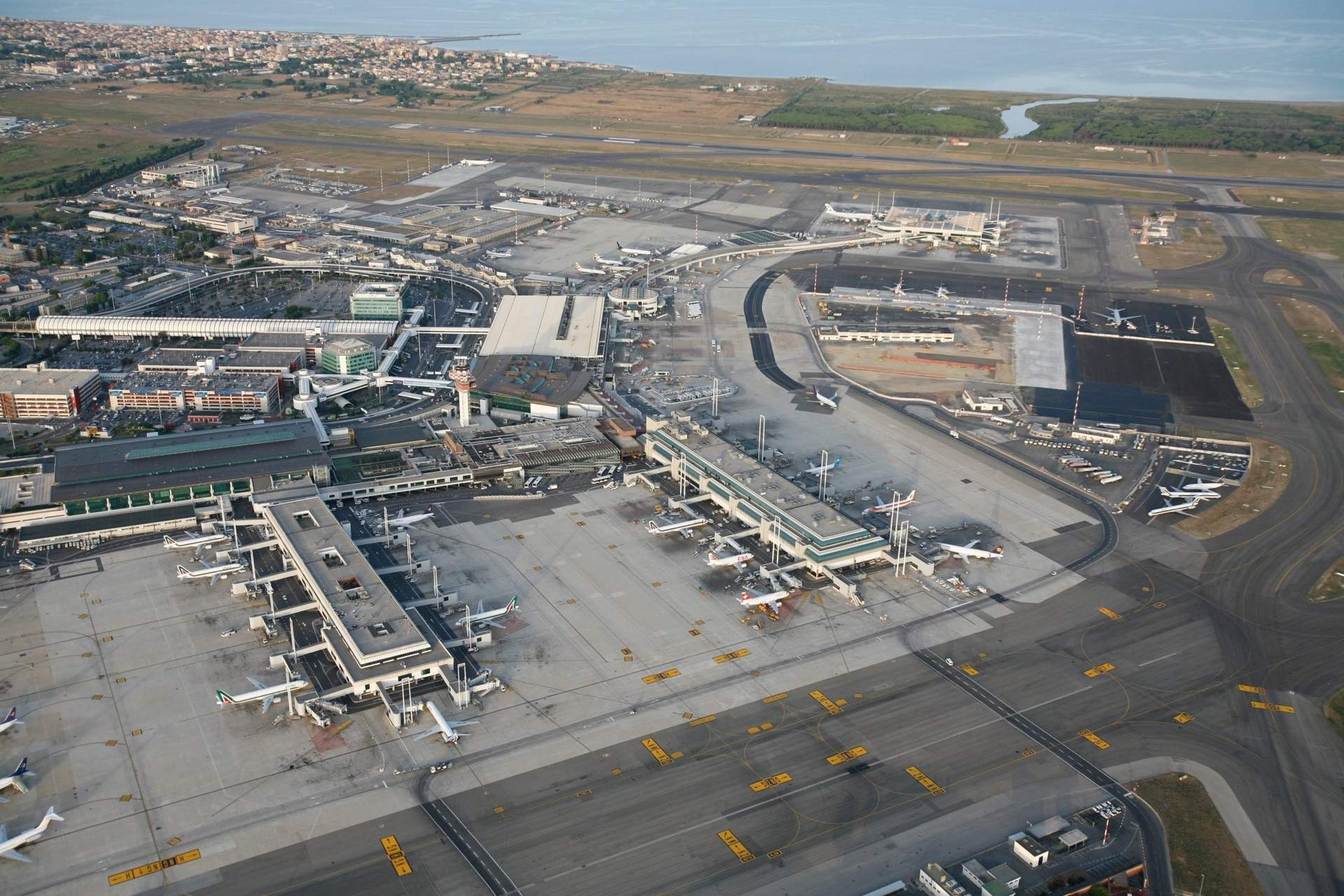 Nueva huelga del personal de tierra y seguridad en los principales aeropuertos de Italia para este lunes