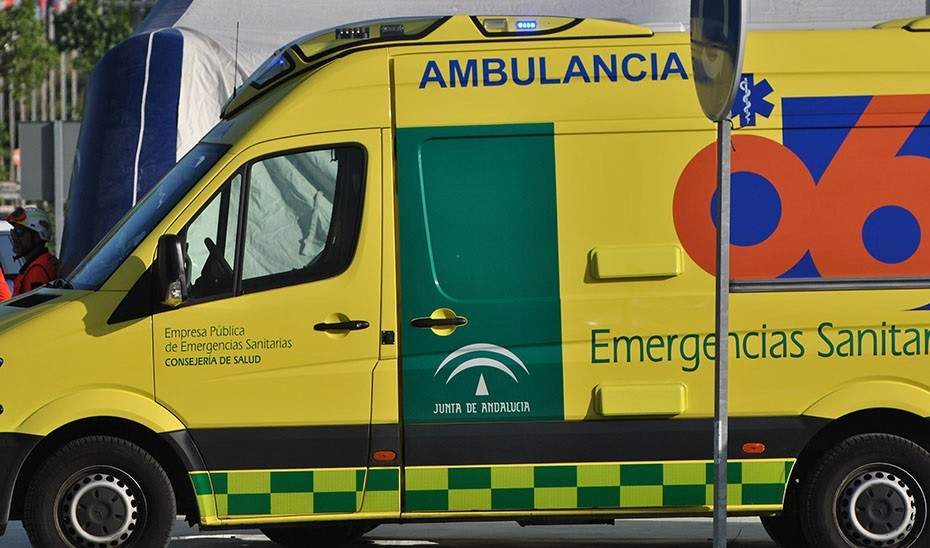 Fallece un hombre y otro resulta herido al colisionar tres turismos en Alcalá del Río (Sevilla)