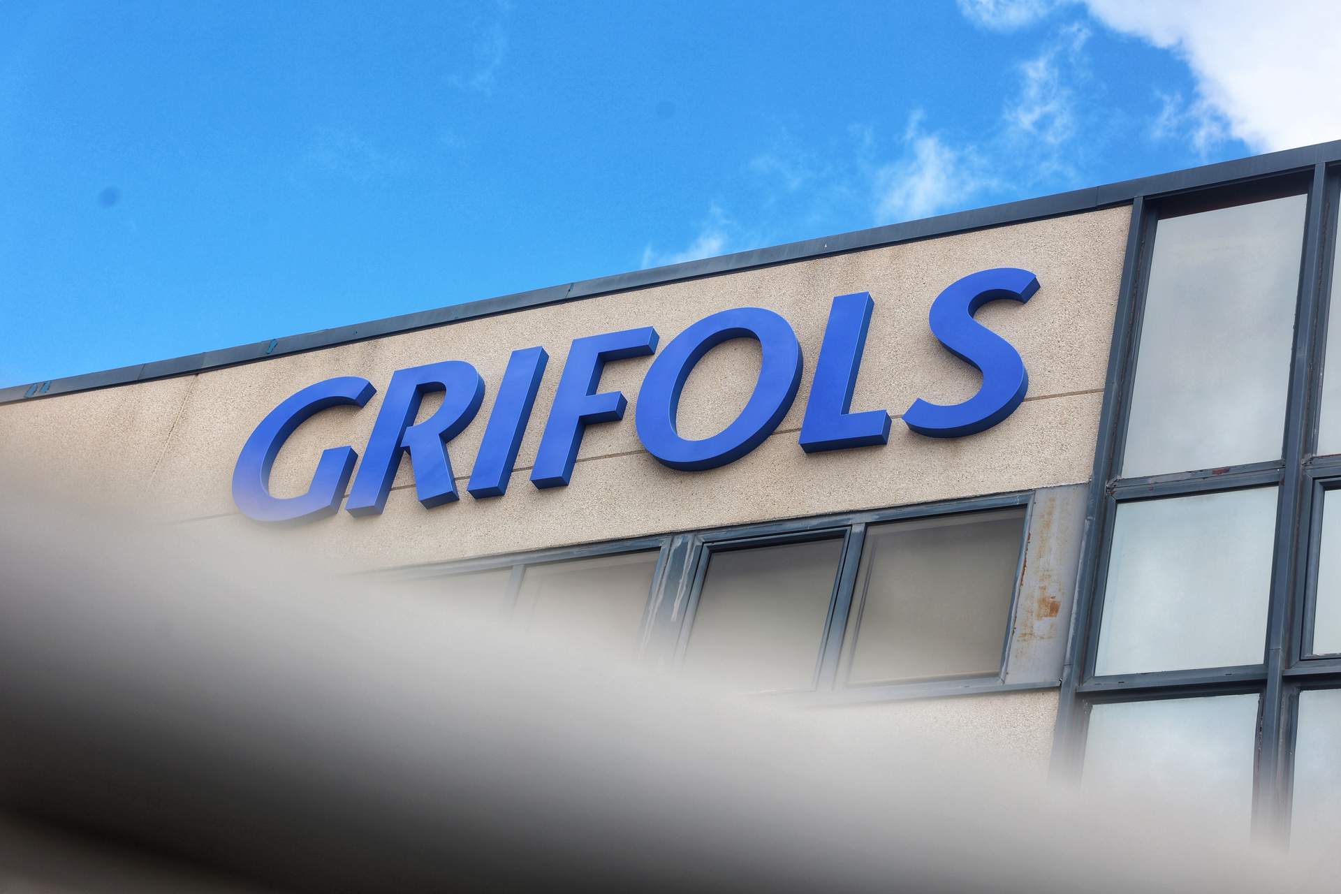 Grifols abre con una caída del 42%, hasta 8,22 euros, tras el informe de Gotham City Research