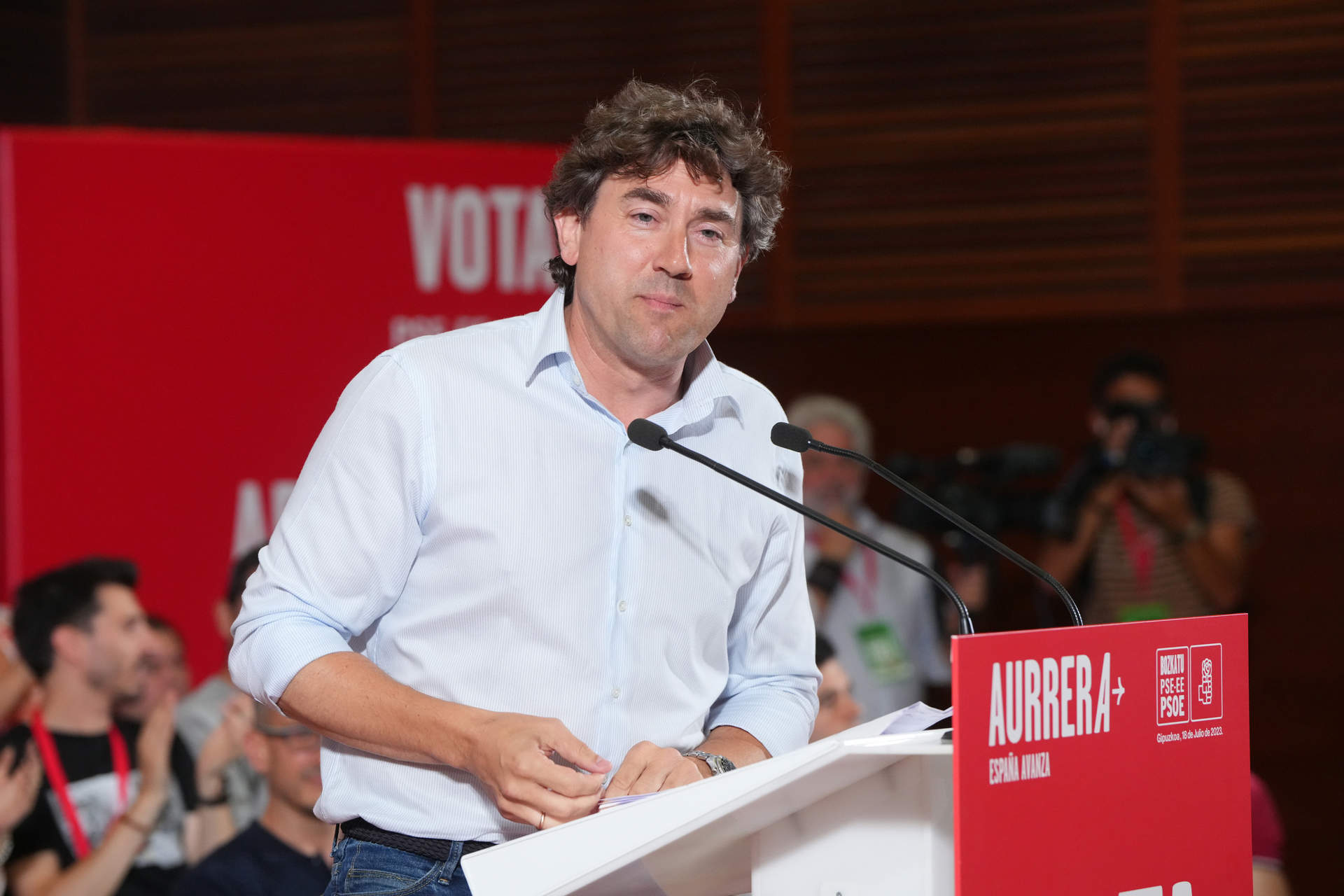El líder del PSOE vasco dice que el Gobierno comenzó el día 