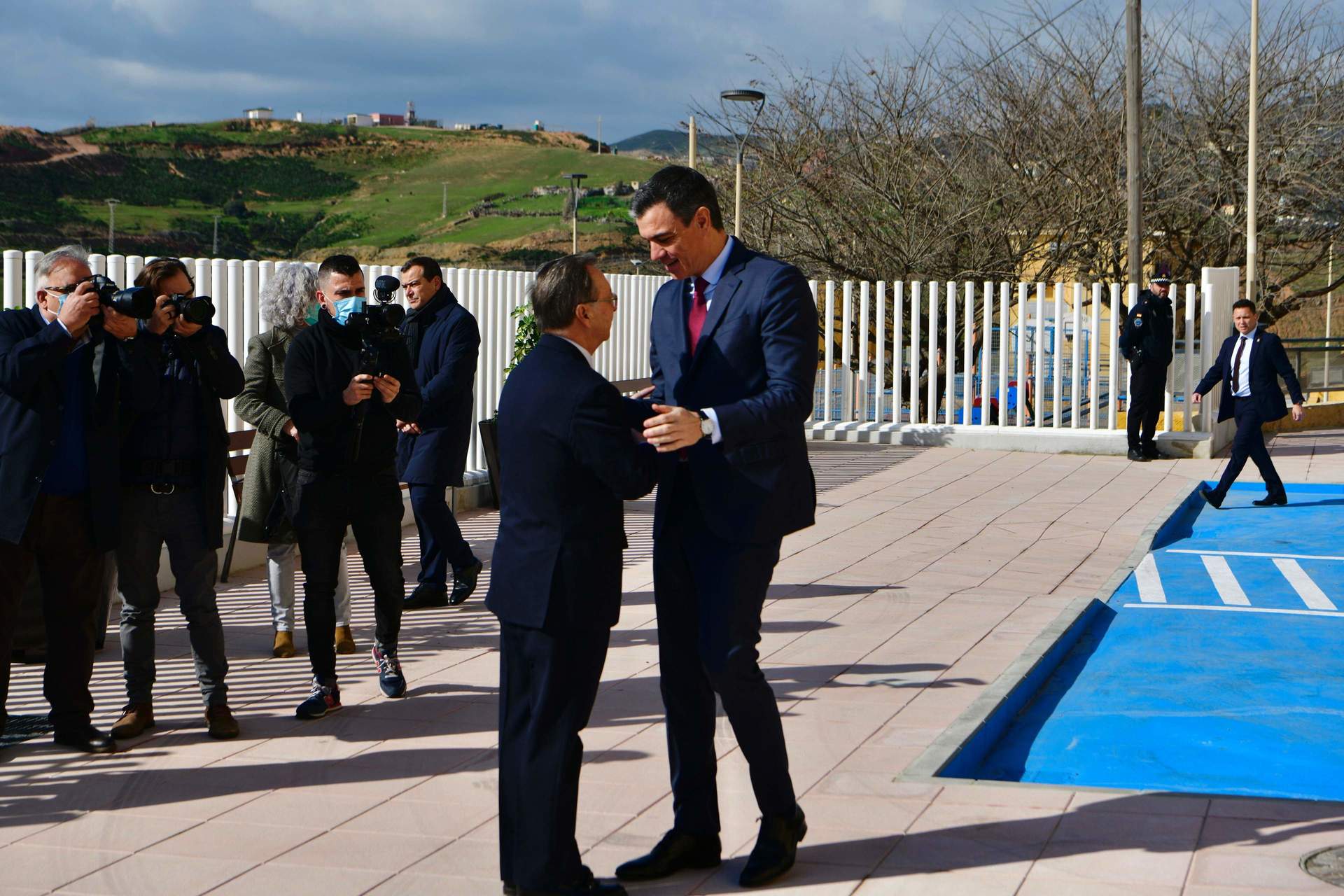 El presidente de Ceuta considera que la cesión de competencias de inmigración a Cataluña 