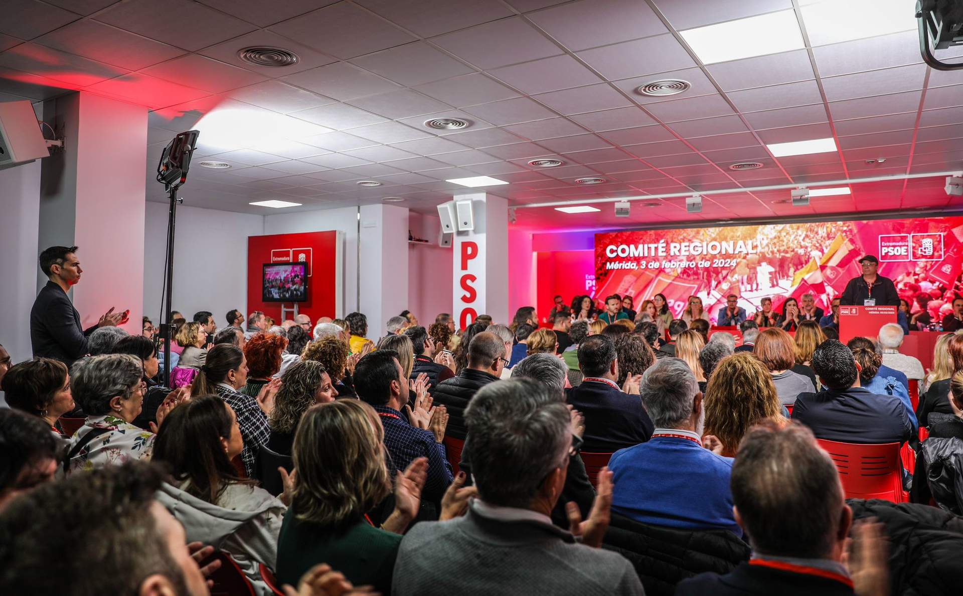 El PSOE de Extremadura votará a su nuevo secretario general el 2 de marzo y celebrará su 14 Congreso el 22 y 23
