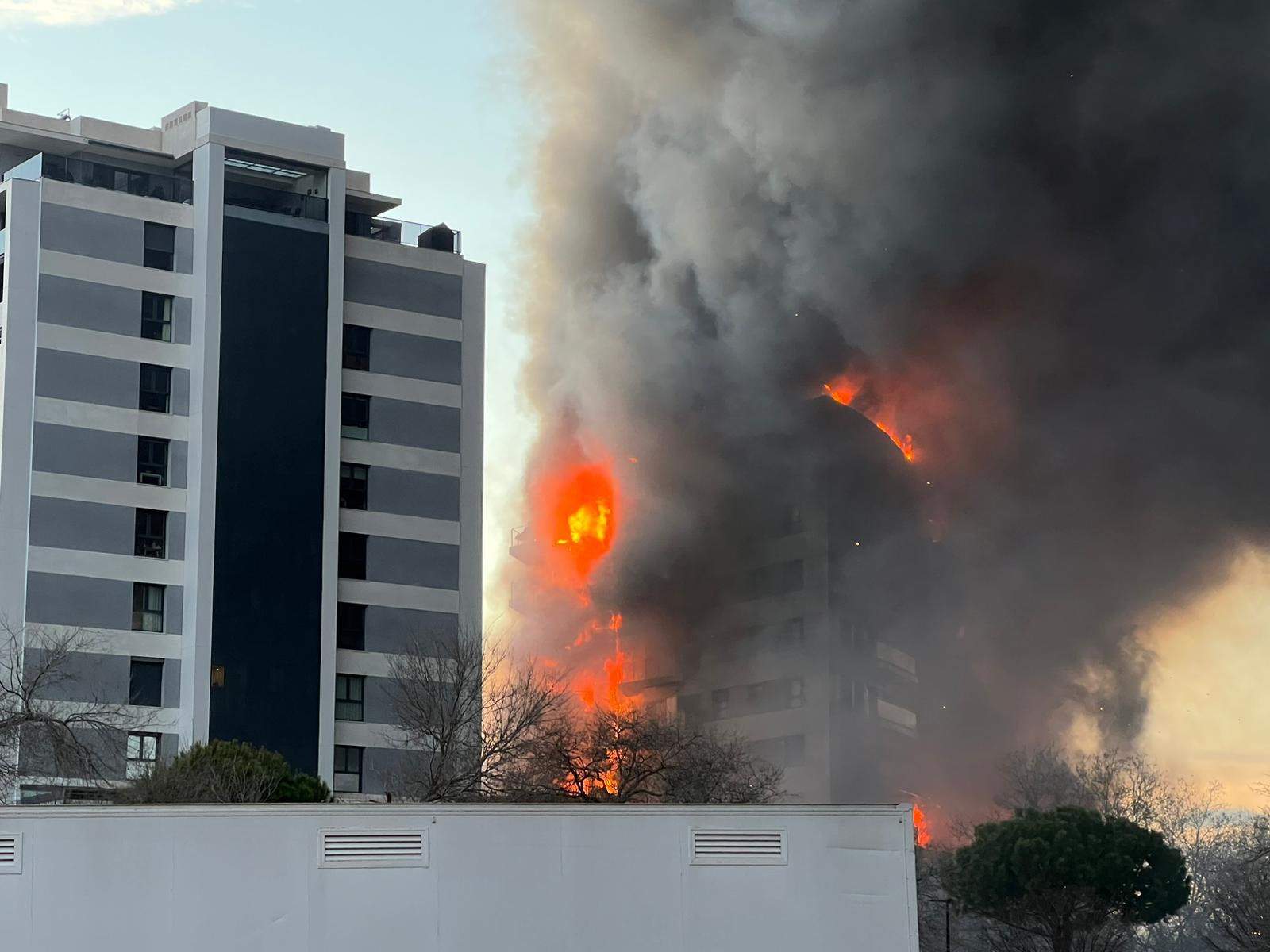 Incendio en Valencia: el material de la fachada, causa de la rápida propagación del fuego