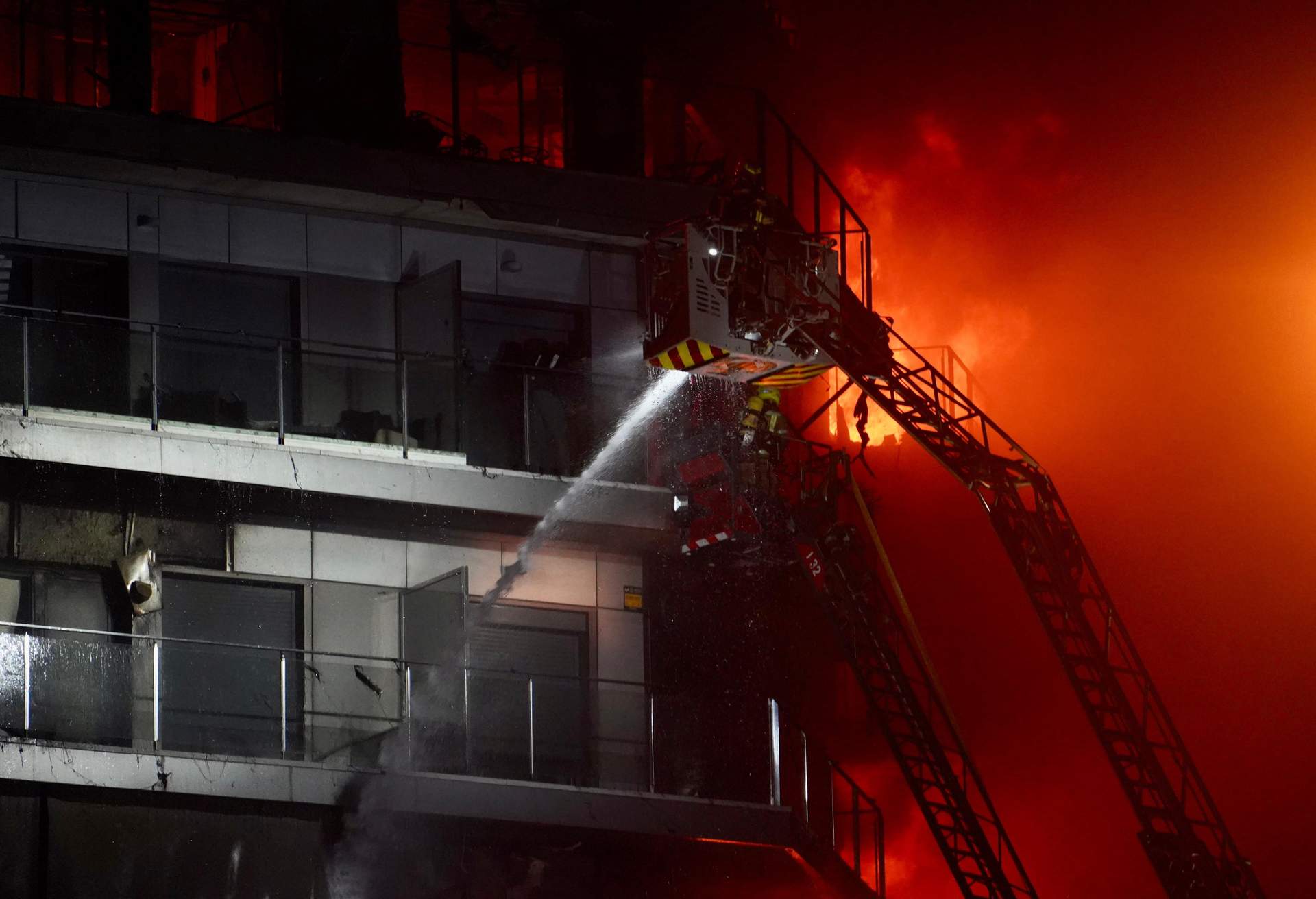 Casa Real expresa su preocupación y manda apoyo a los servicios de emergencias tras el incendio en Valencia