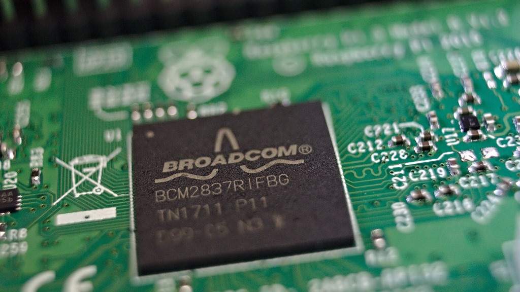 Broadcom gana un 65% menos en su primer trimestre fiscal, pero confía en el tirón de la IA