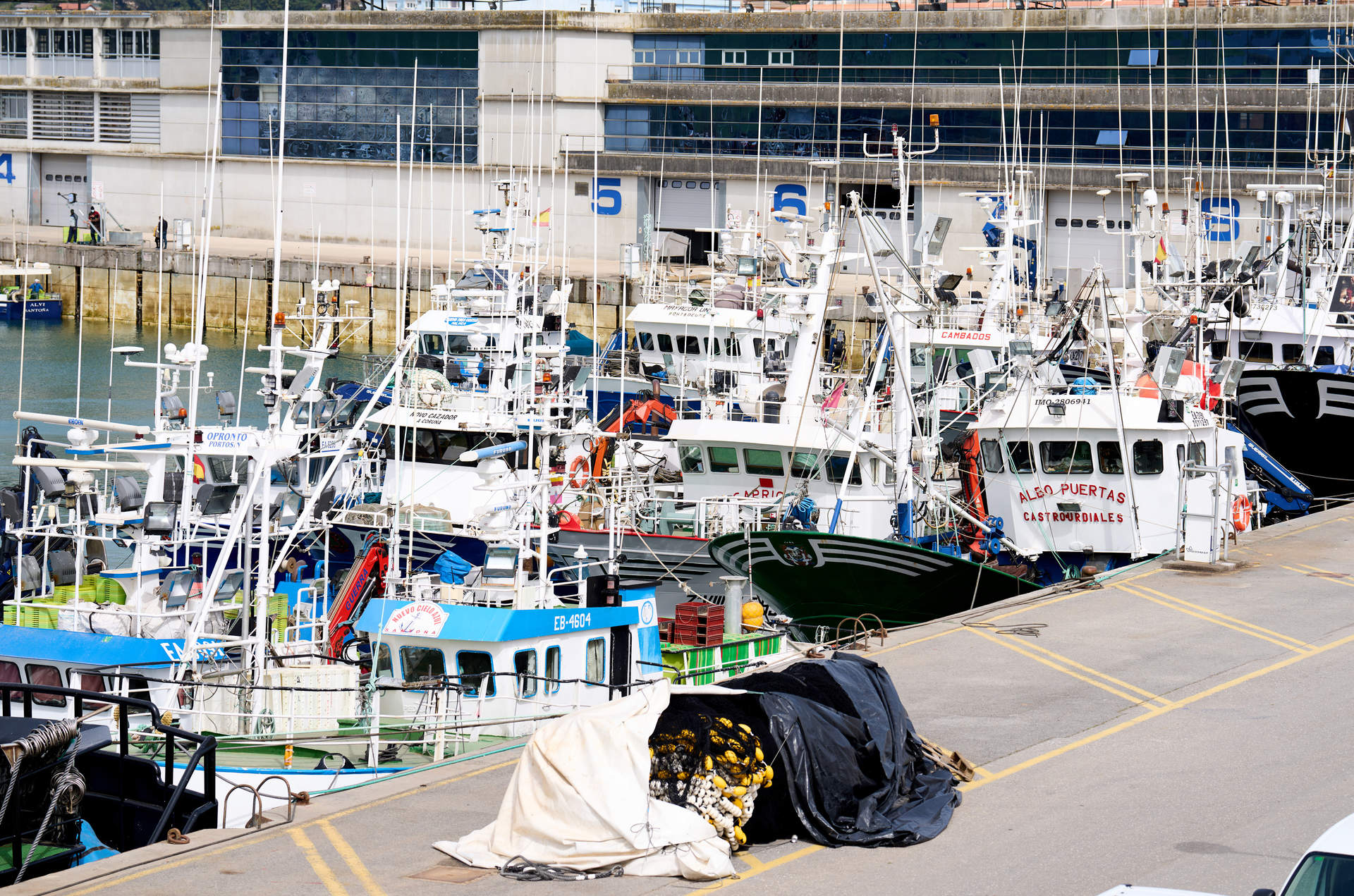 El Gobierno publica la asignación inicial de los días de pesca para los buques de arrastre del Mediterráneo