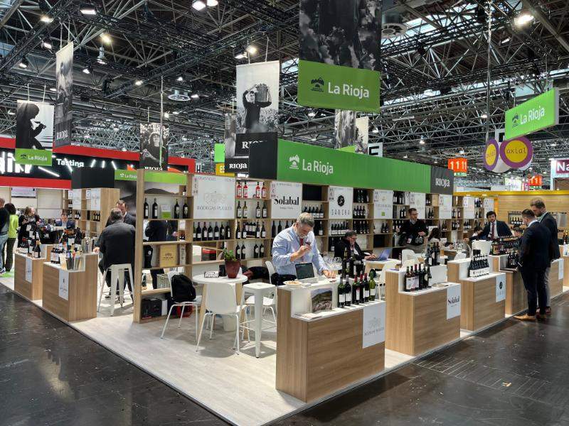 El Gobierno reitera su respaldo a la alta calidad de los vinos españoles en la feria Prowein