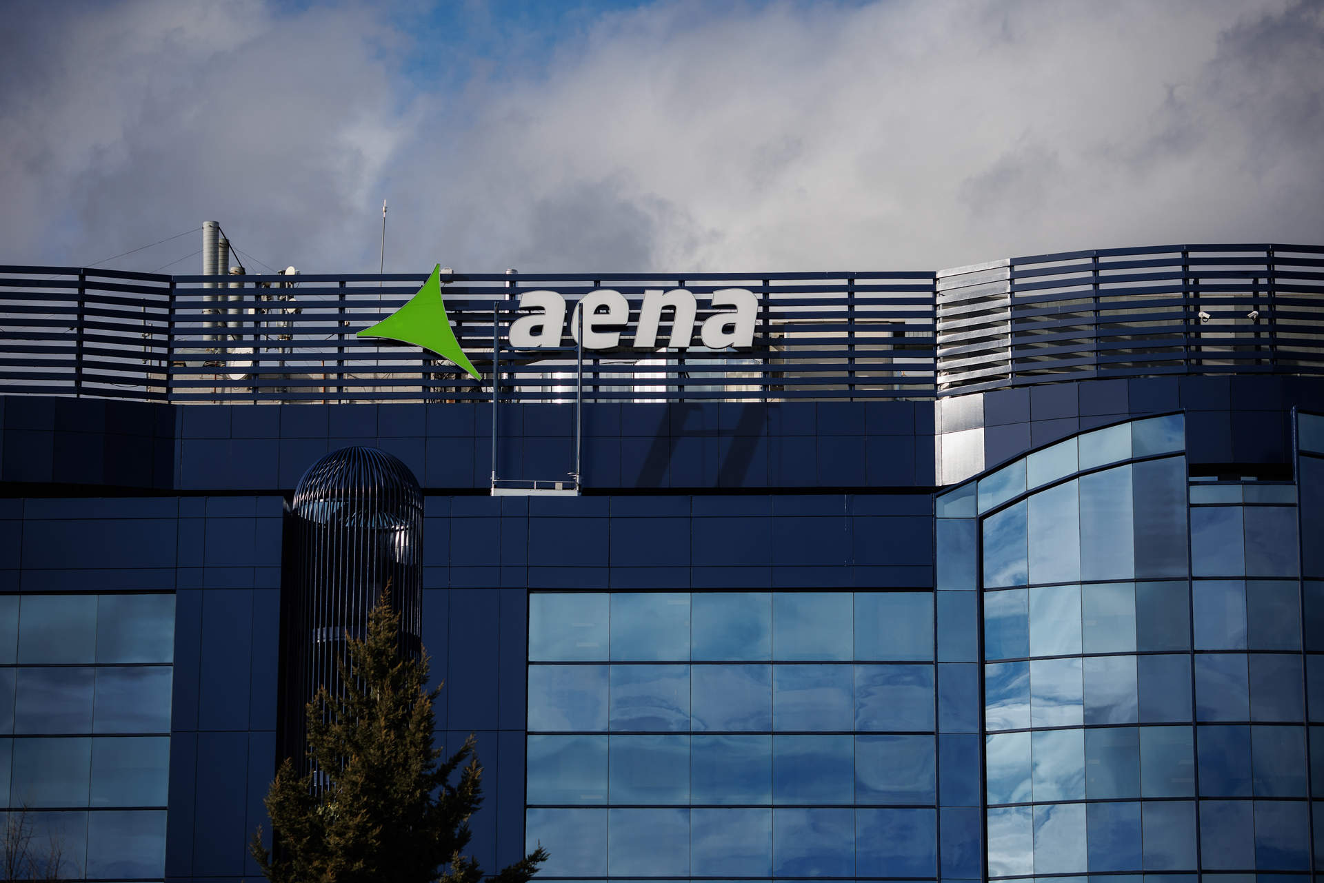 Bank of América eleva la valoración de Aena a 200 euros por su 