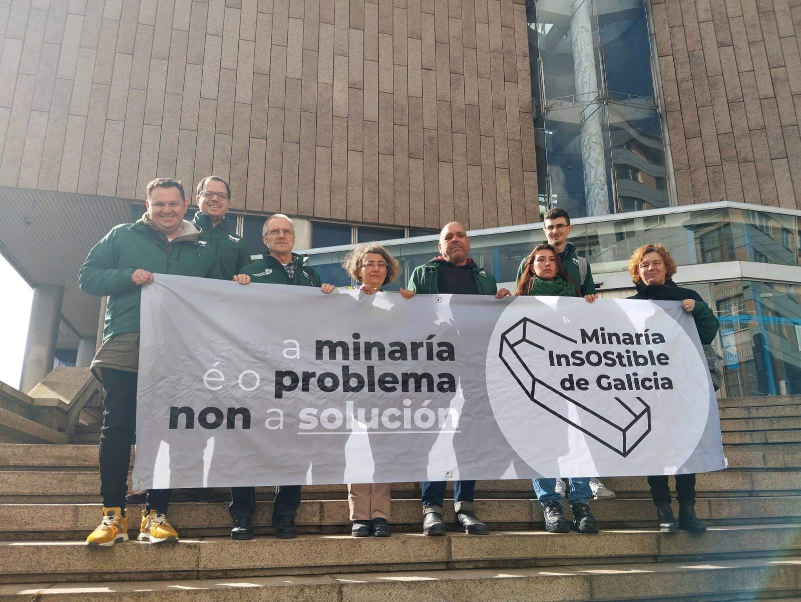 Condenan en Galicia a seis activistas de Ecoloxistas en Acción por un delito de coacciones tras una protesta