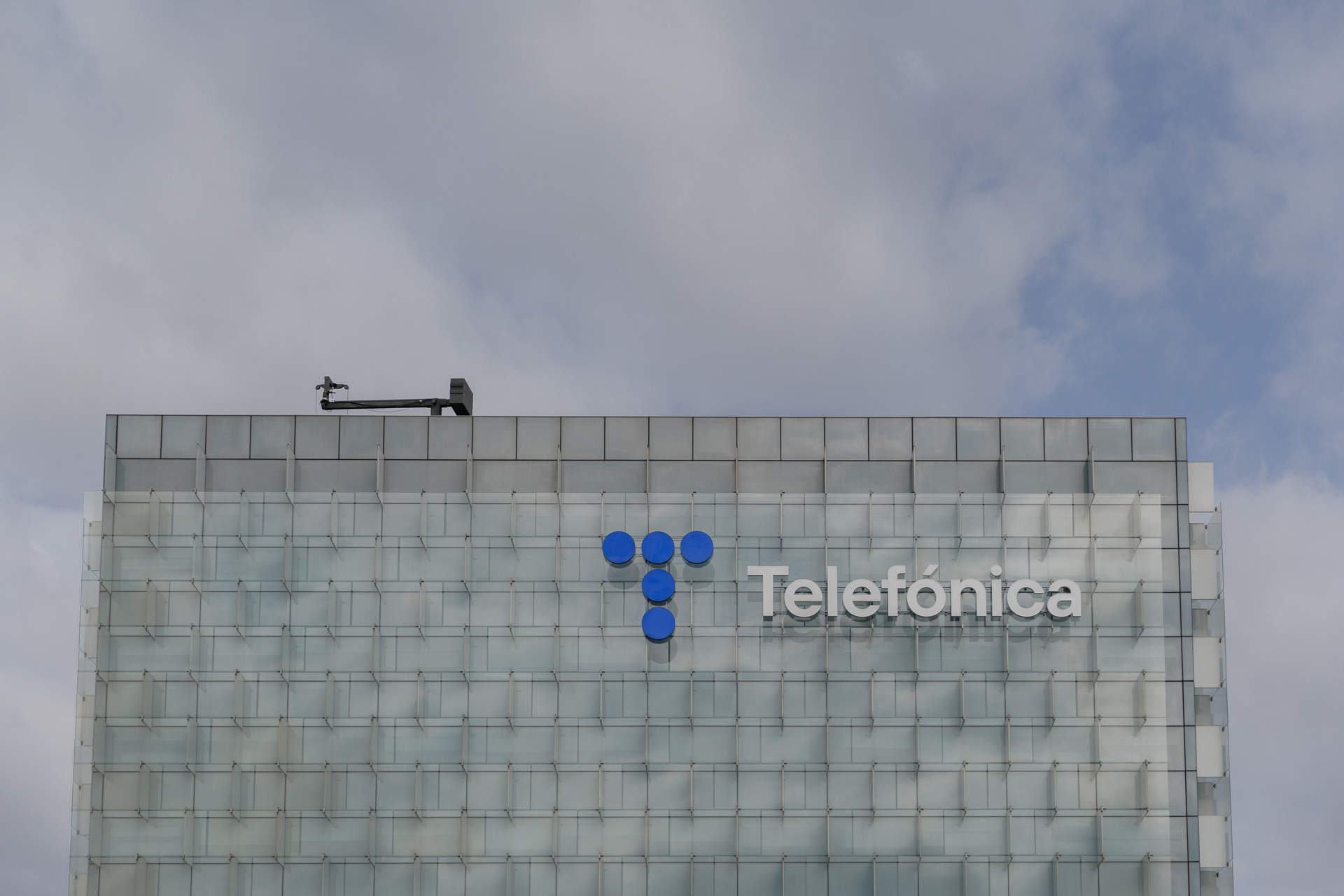 CriteriaCaixa invierte 13 millones en acciones de Telefónica en lo que va de marzo